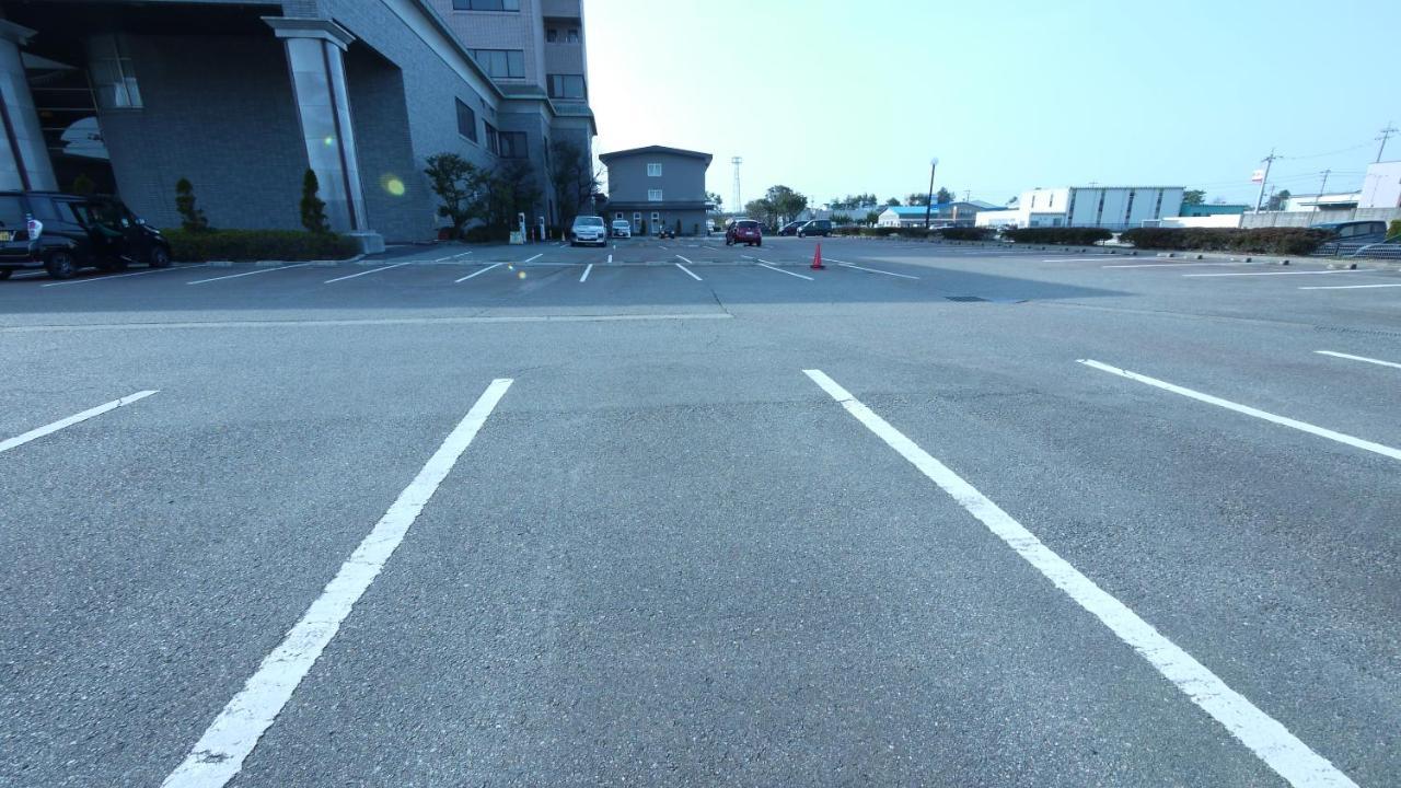Route Inn Grantia Komatsu Airport מראה חיצוני תמונה