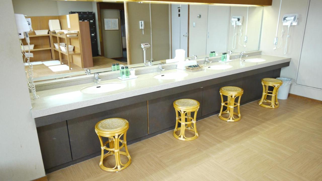 Route Inn Grantia Komatsu Airport מראה חיצוני תמונה