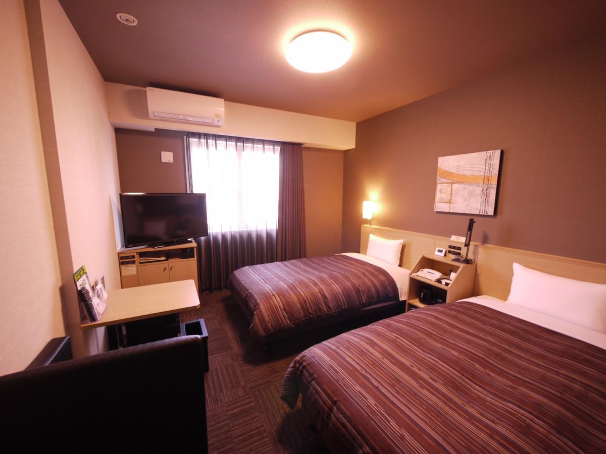 Route Inn Grantia Komatsu Airport מראה חיצוני תמונה